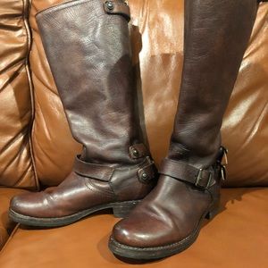 Frye Veronica back zip. 7 1/2